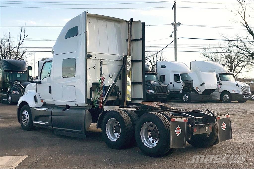 International LT625 6x4 Prime Movers