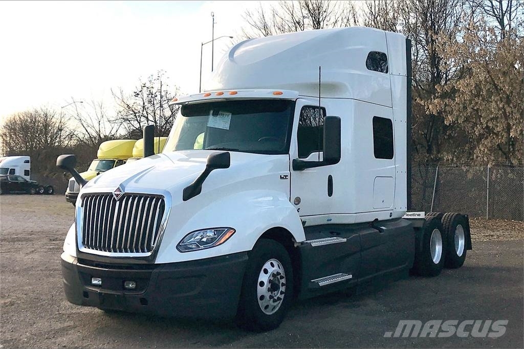 International LT625 6x4 Prime Movers