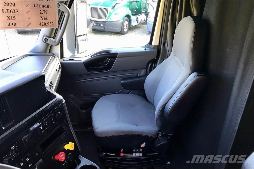 International LT625 6x4 Prime Movers