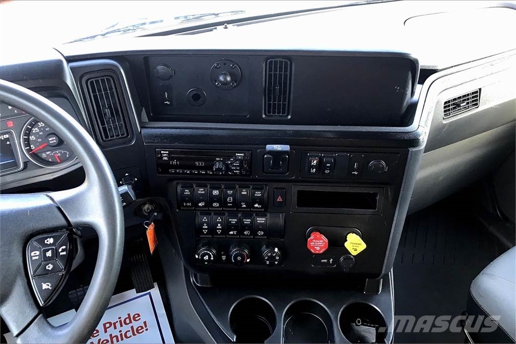 International LT625 6x4 Prime Movers