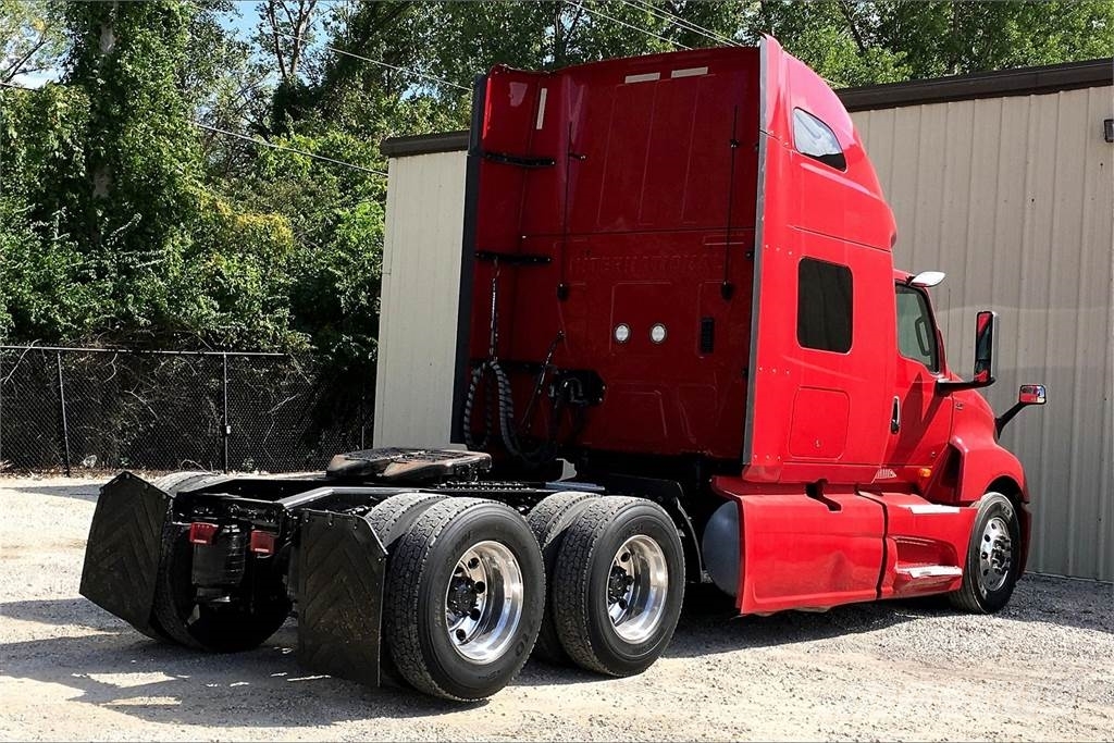 International LT625 6x4 Prime Movers