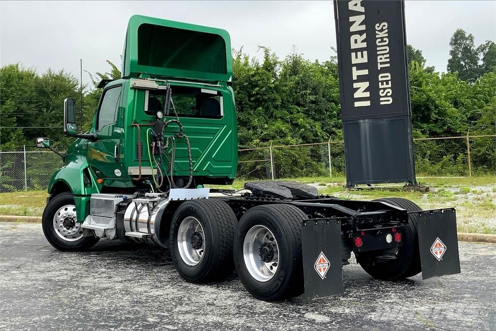 International LT625 6x4 Prime Movers
