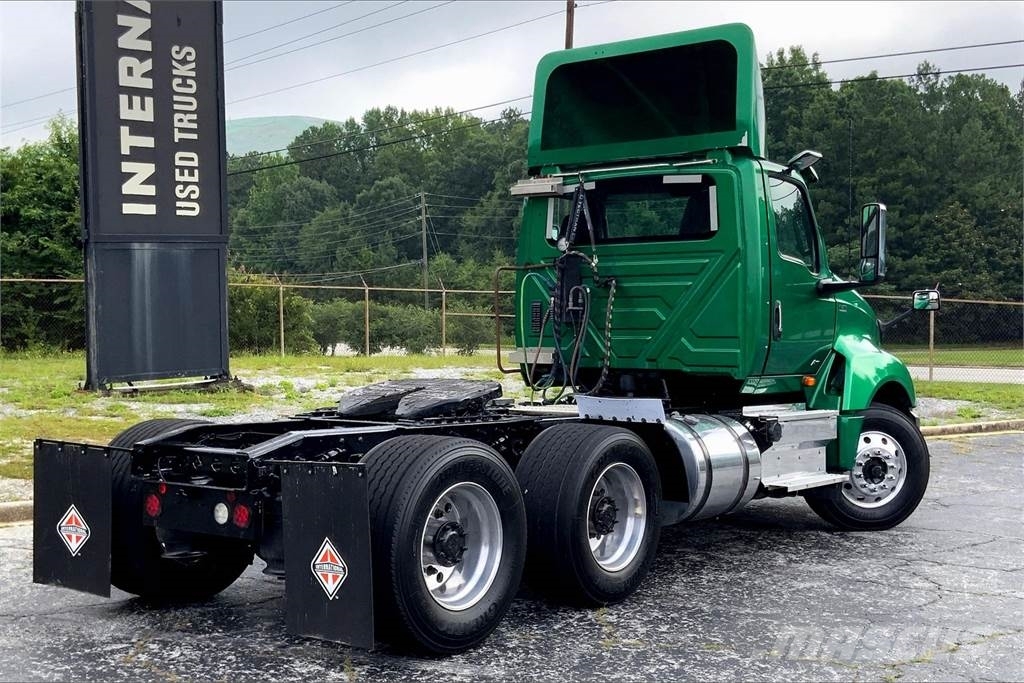 International LT625 6x4 Prime Movers