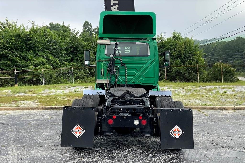 International LT625 6x4 Prime Movers