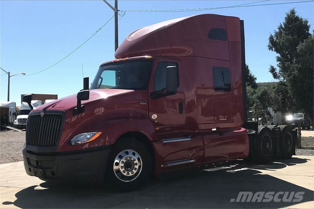 International LT625 6x4 Prime Movers