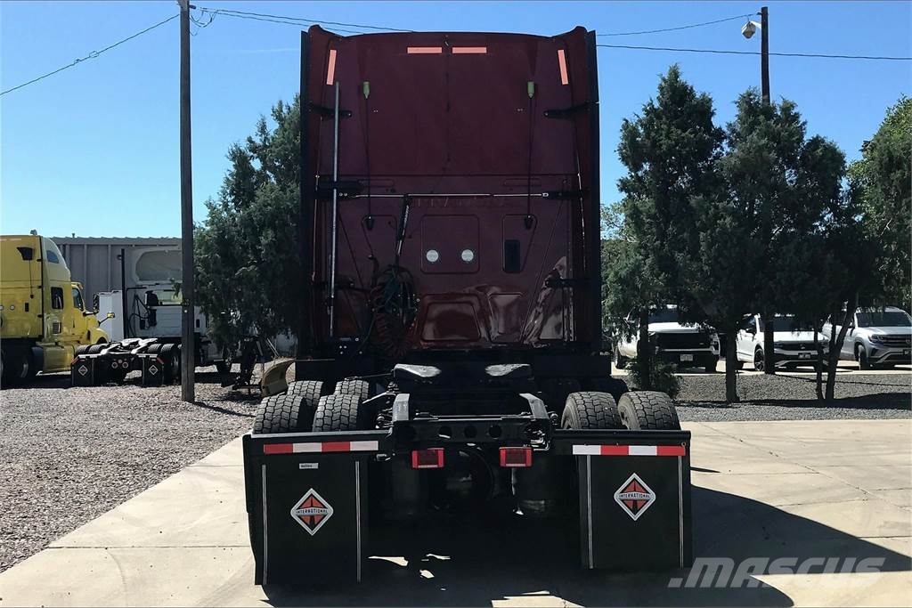 International LT625 6x4 Prime Movers