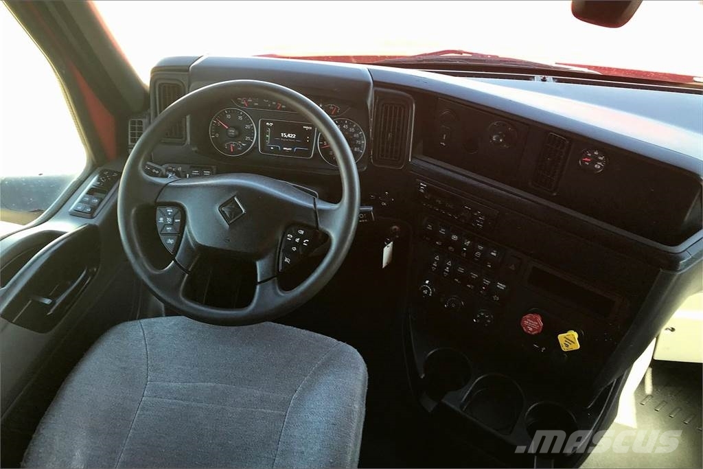 International LT625 6x4 Prime Movers
