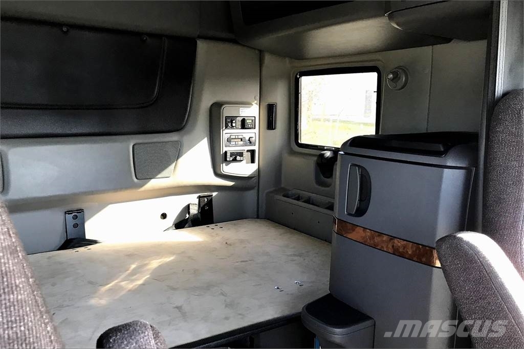 International LT625 6x4 Τράκτορες