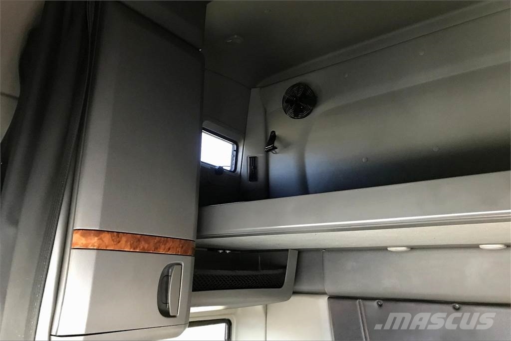 International LT625 6x4 Τράκτορες