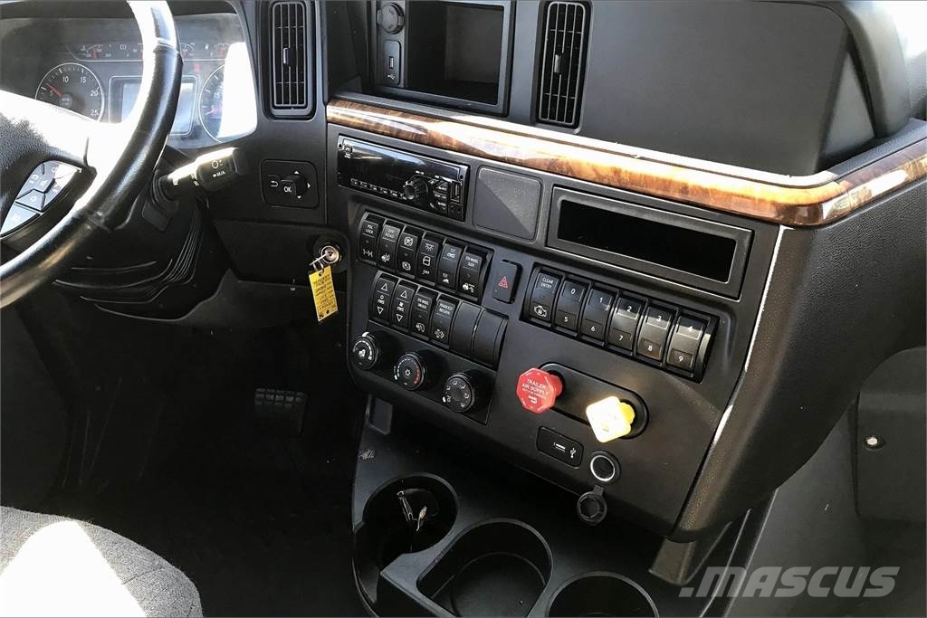 International LT625 6x4 Τράκτορες