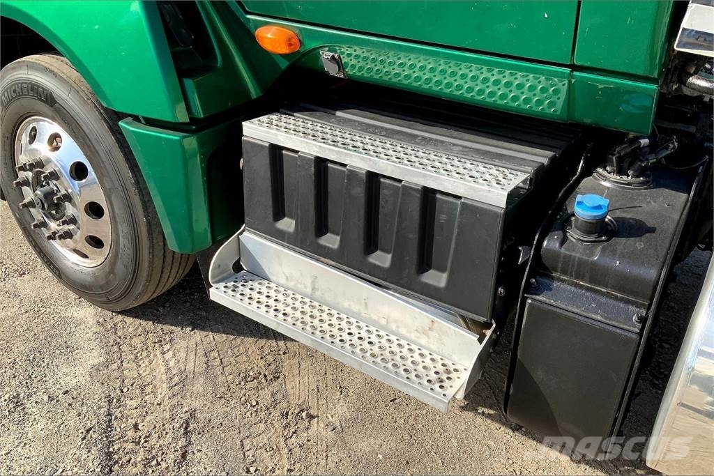 International LT625 6x4 Prime Movers