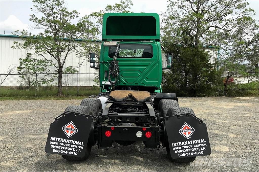 International LT625 6x4 Prime Movers