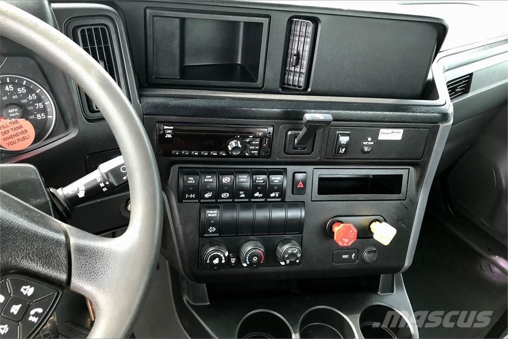International LT625 6x4 Prime Movers