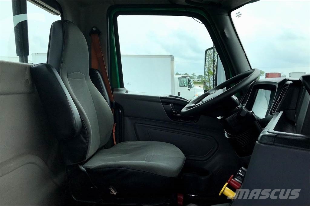 International LT625 6x4 Prime Movers