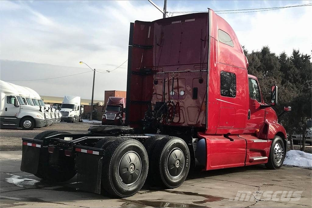 International LT625 6x4 Prime Movers