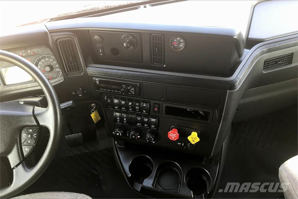 International LT625 6x4 Prime Movers