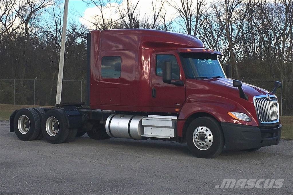 International LT625 6x4 Prime Movers