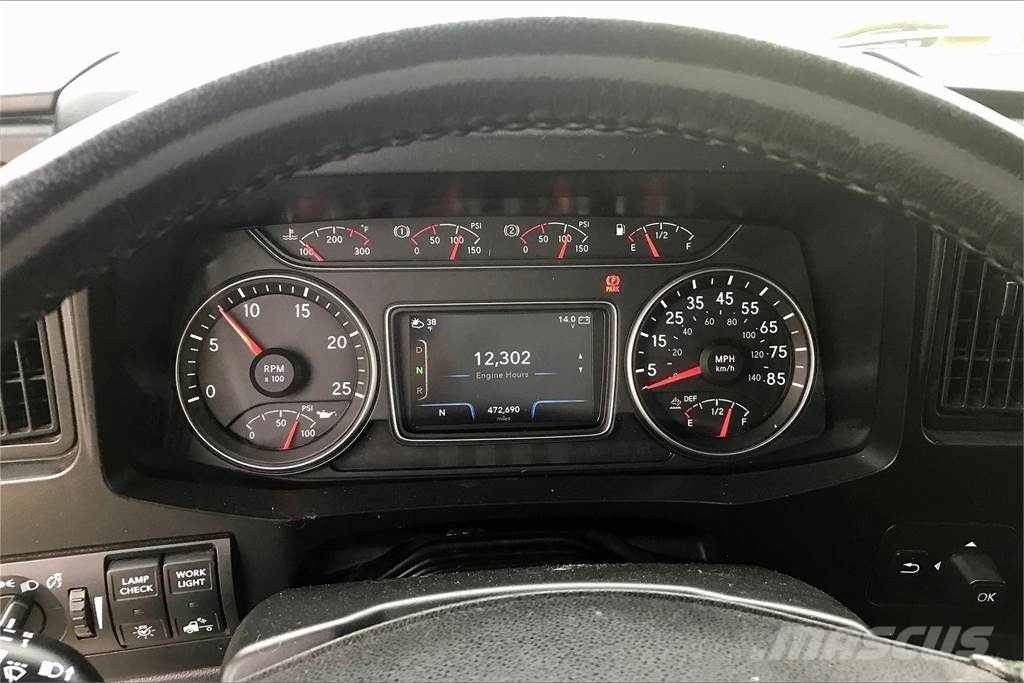 International LT625 6x4 Prime Movers