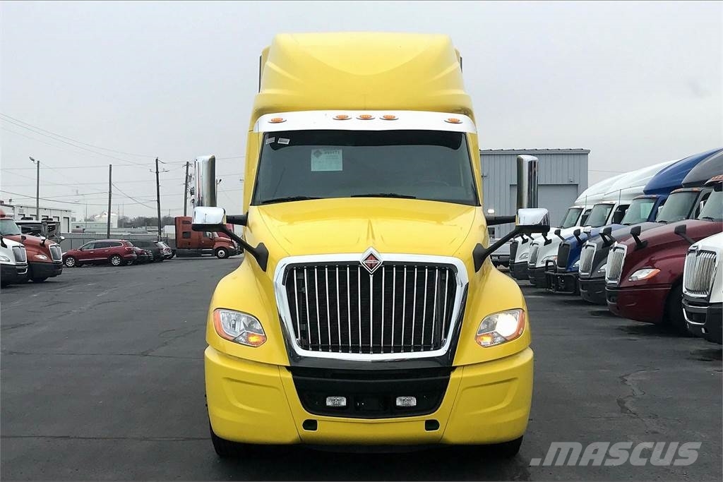 International LT625 6x4 Prime Movers