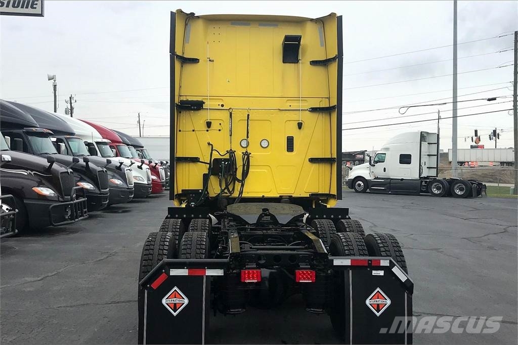 International LT625 6x4 Prime Movers