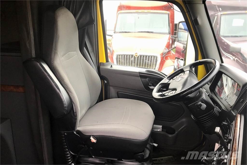 International LT625 6x4 Prime Movers