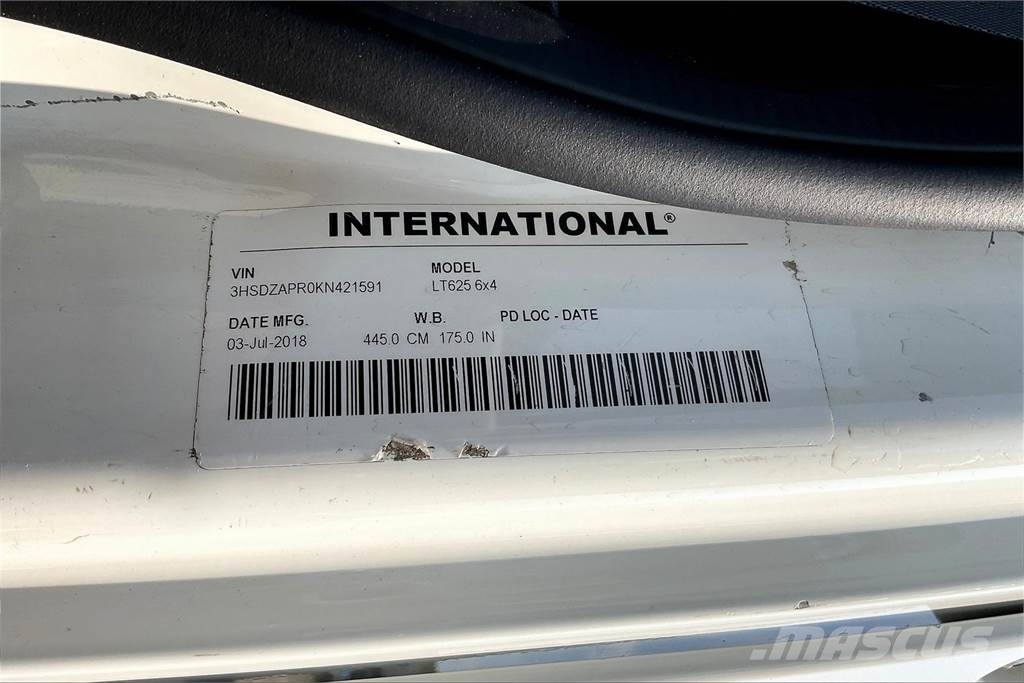 International LT625 6x4 Prime Movers