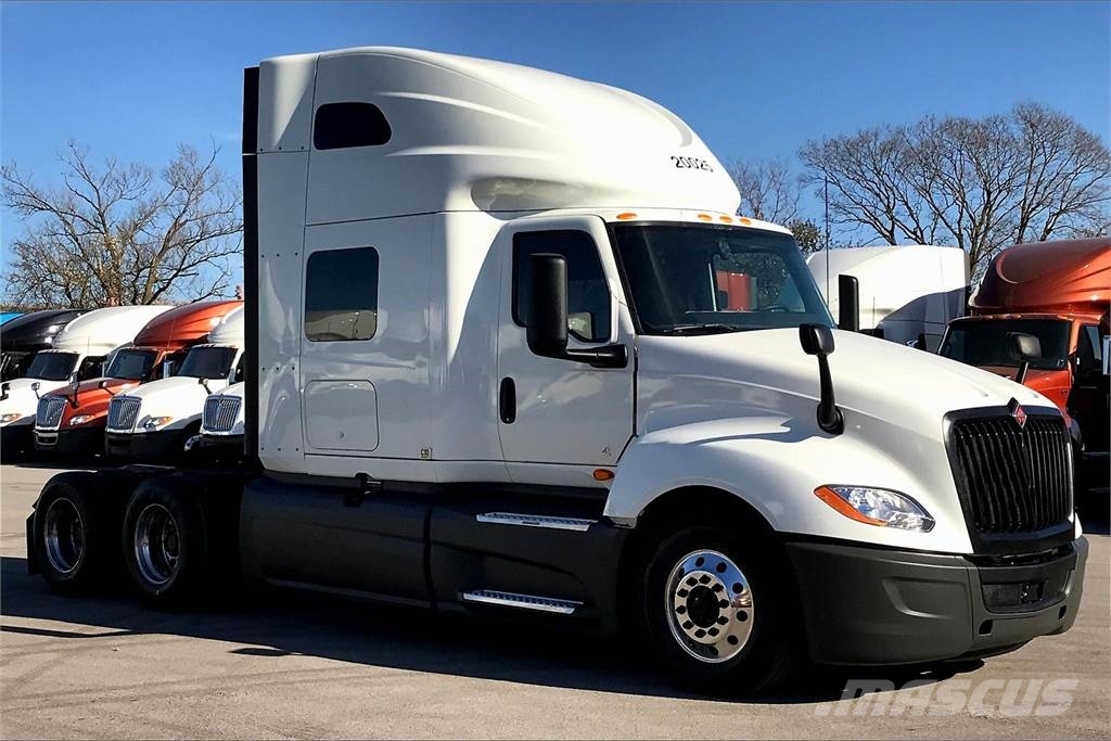 International LT625 6x4 Prime Movers
