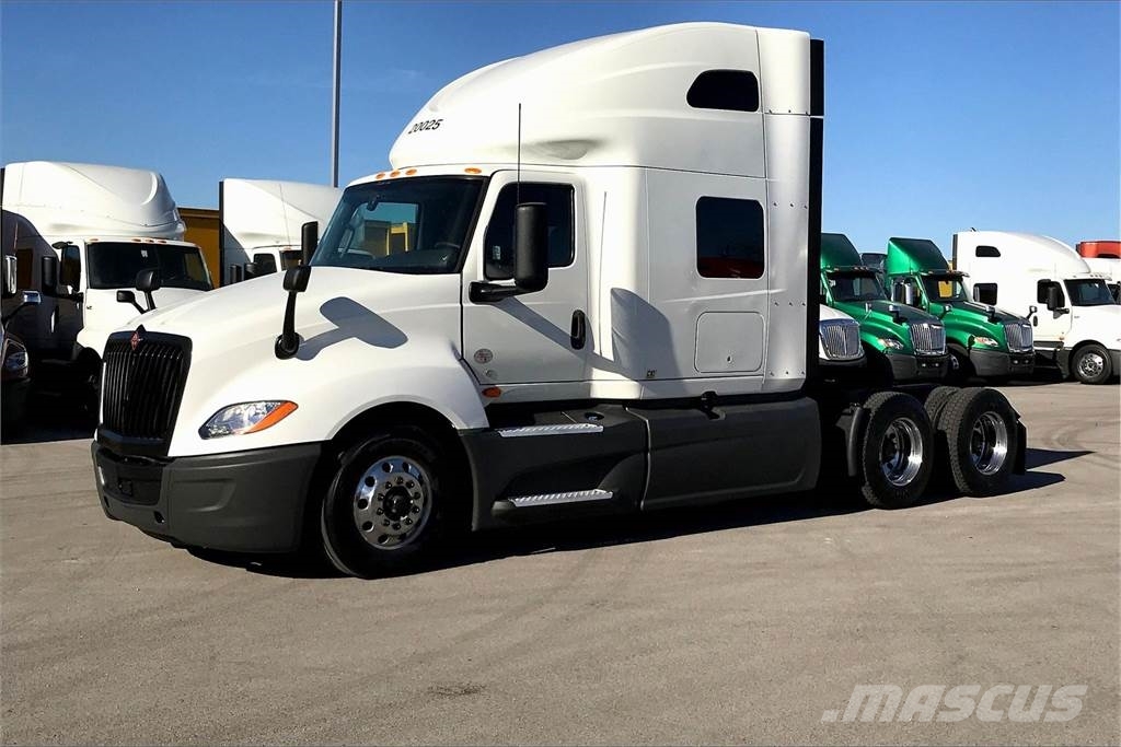 International LT625 6x4 Prime Movers