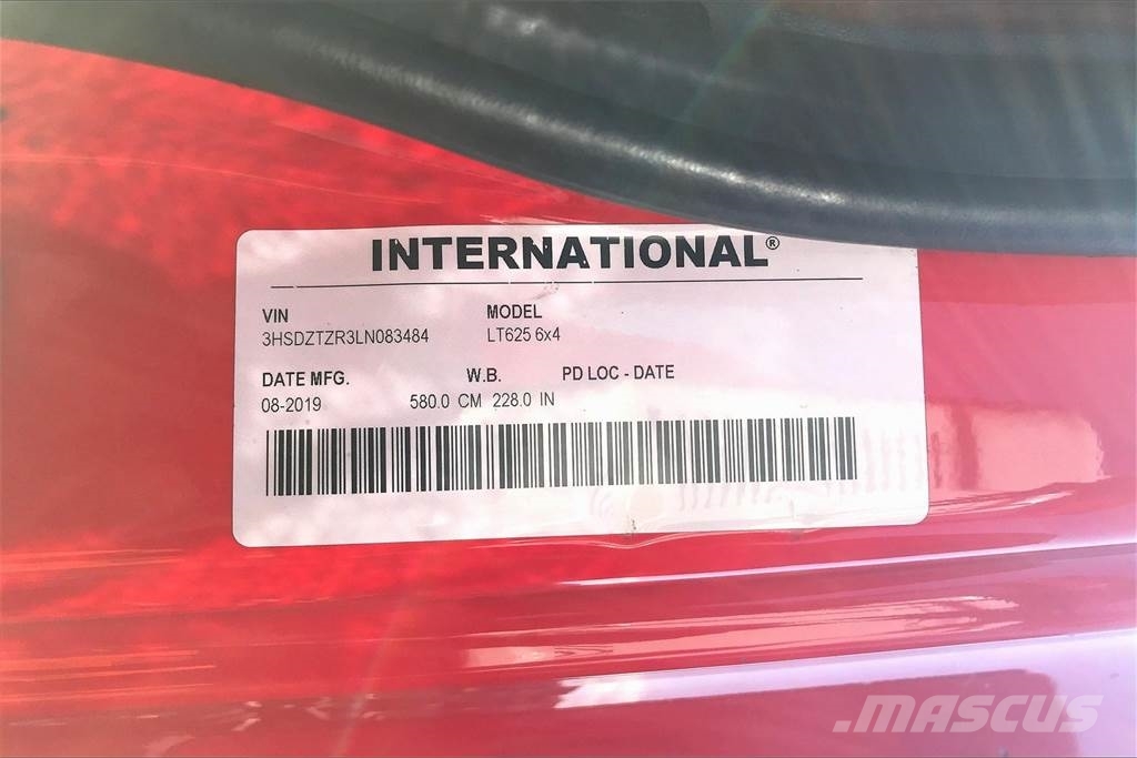 International LT625 6x4 Prime Movers