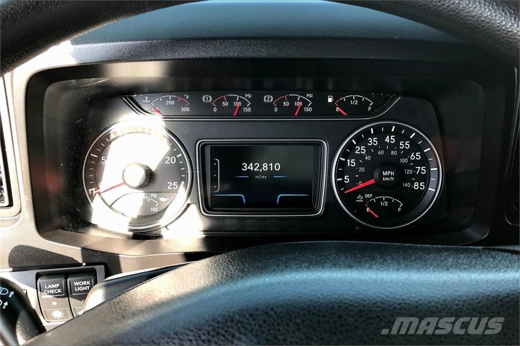 International LT625 6x4 Prime Movers