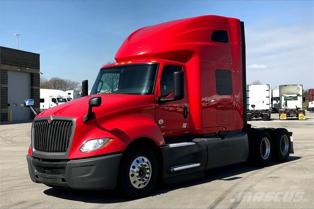 International LT625 6x4 Prime Movers
