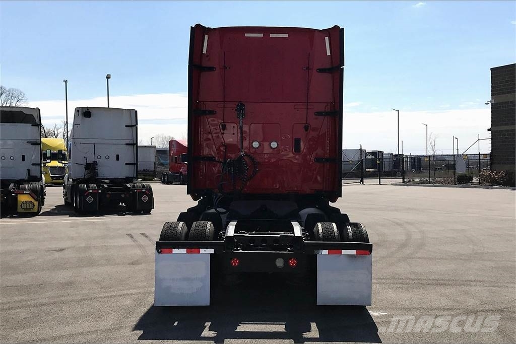 International LT625 6x4 Prime Movers