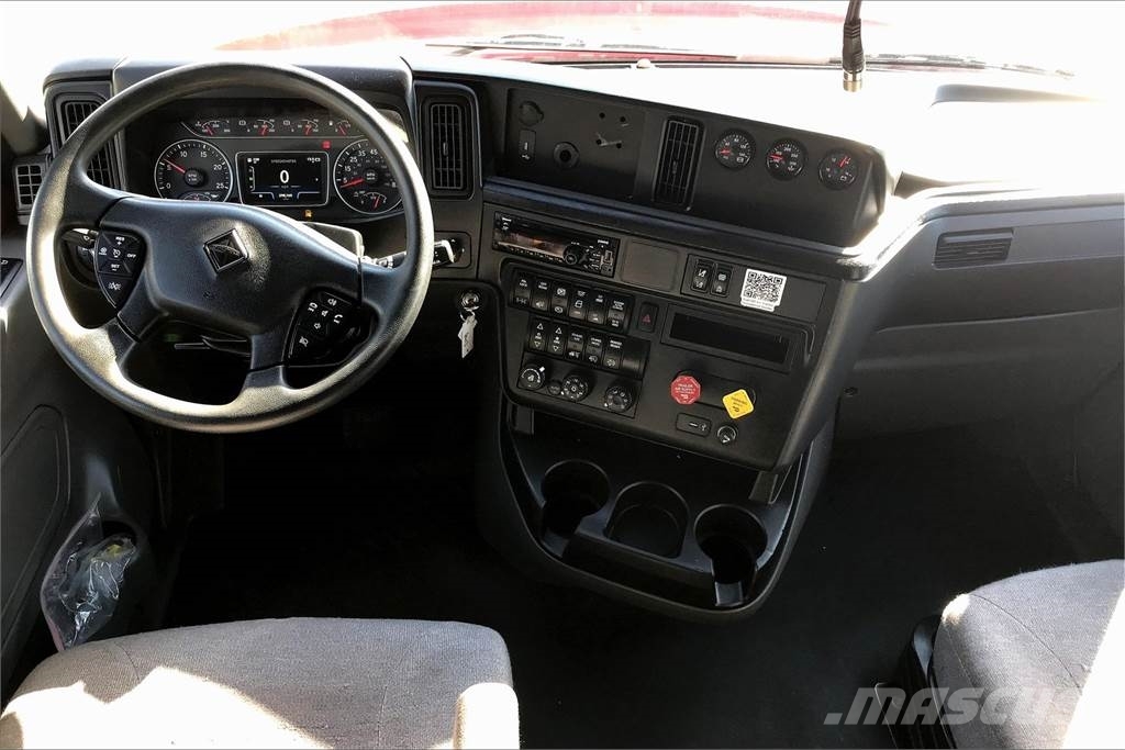 International LT625 6x4 Prime Movers