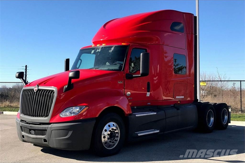 International LT625 6x4 Prime Movers