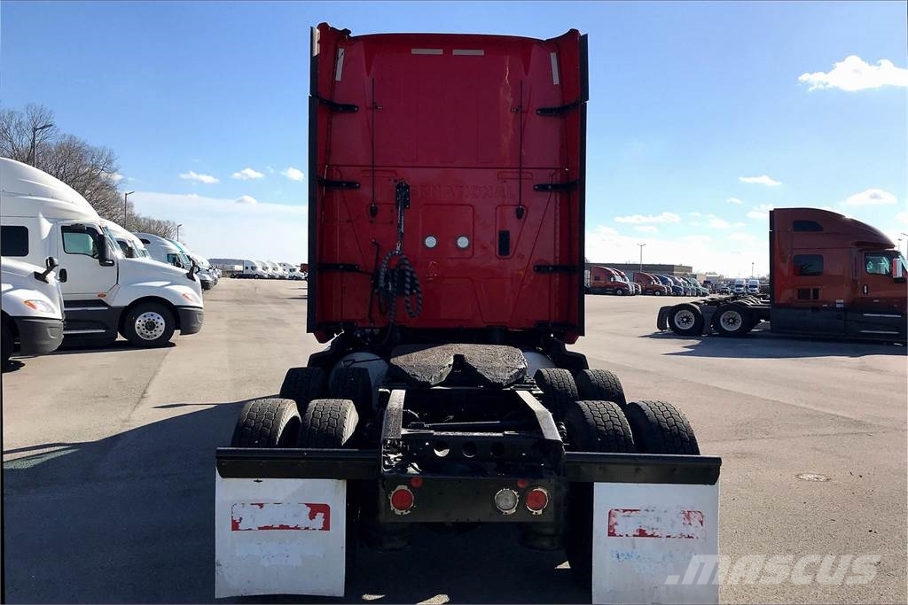 International LT625 6x4 Prime Movers