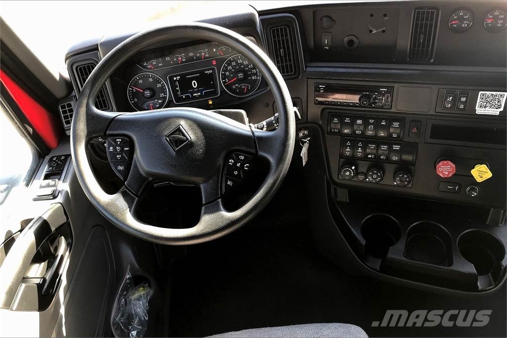 International LT625 6x4 Prime Movers