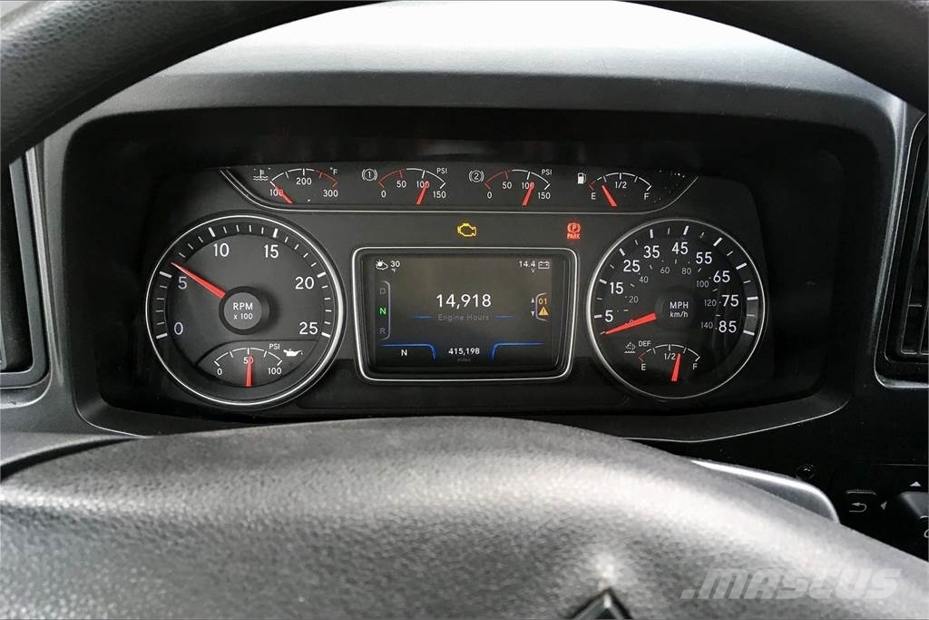 International LT625 6x4 Prime Movers