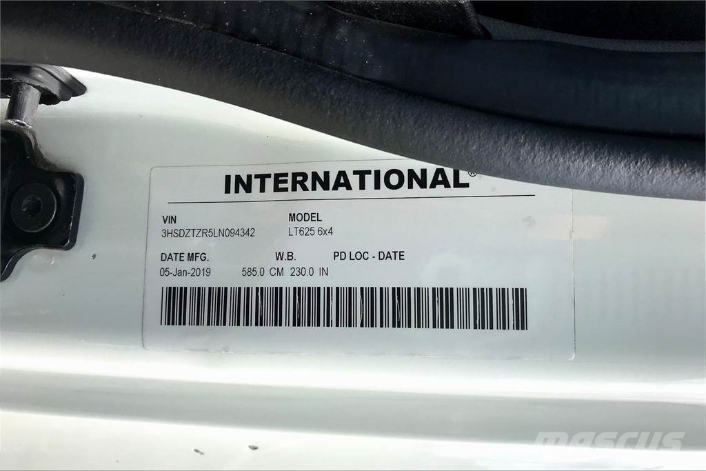 International LT625 6x4 Prime Movers