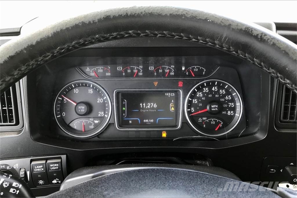 International LT625 6x4 Prime Movers