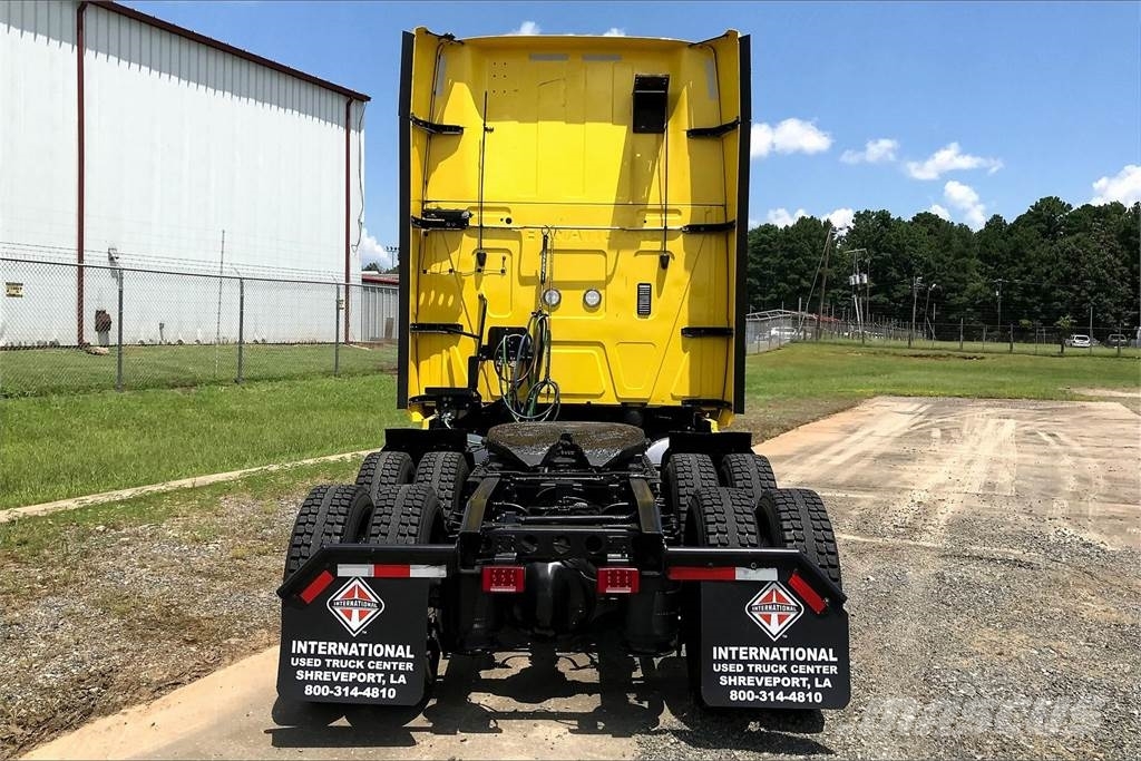 International LT625 6x4 Prime Movers