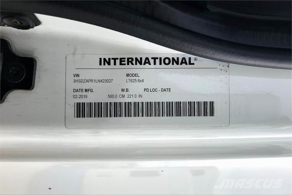 International LT625 6x4 Prime Movers