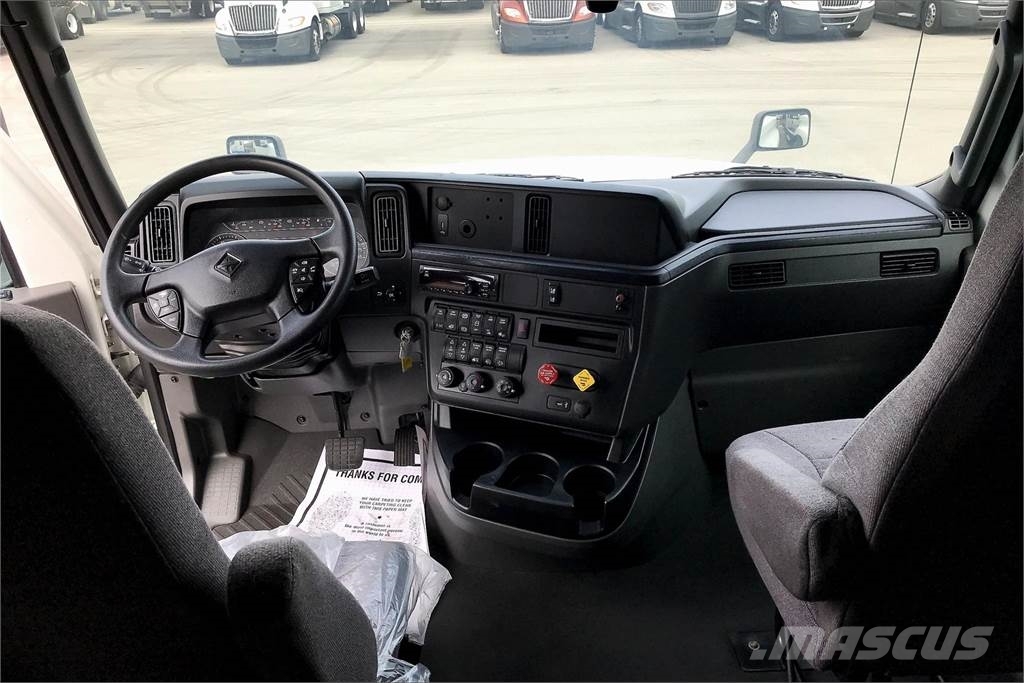 International LT625 6x4 Prime Movers