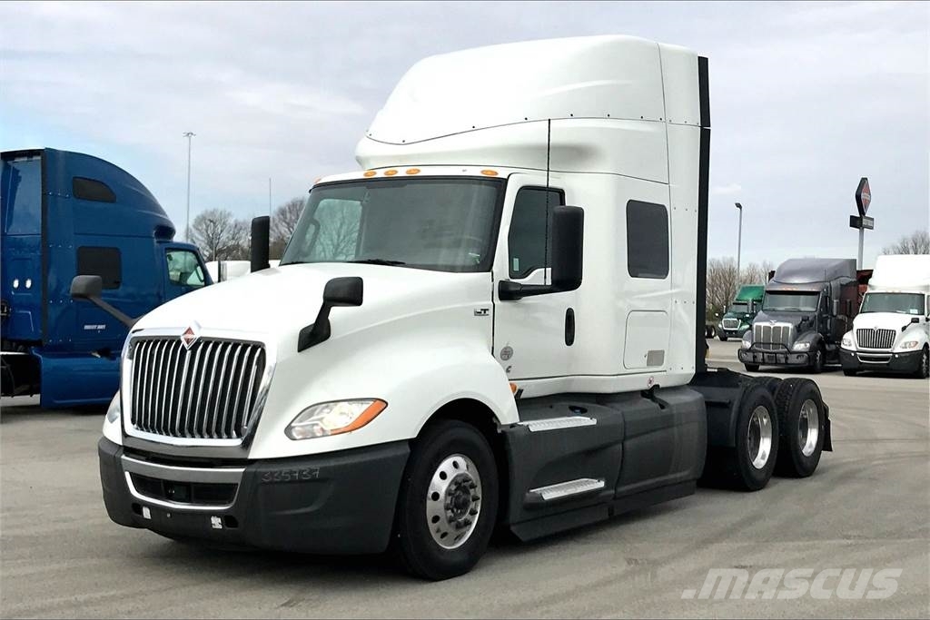 International LT625 6x4 Prime Movers