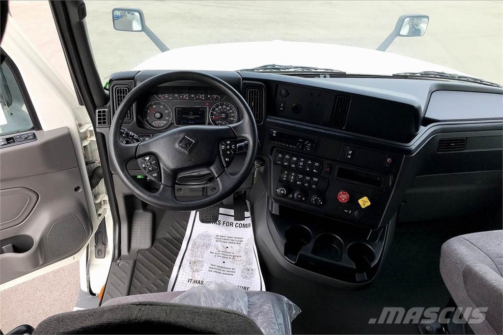International LT625 6x4 Prime Movers