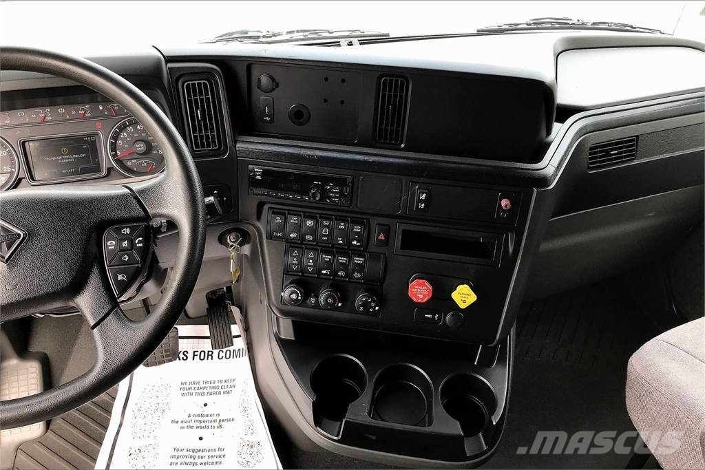 International LT625 6x4 Prime Movers