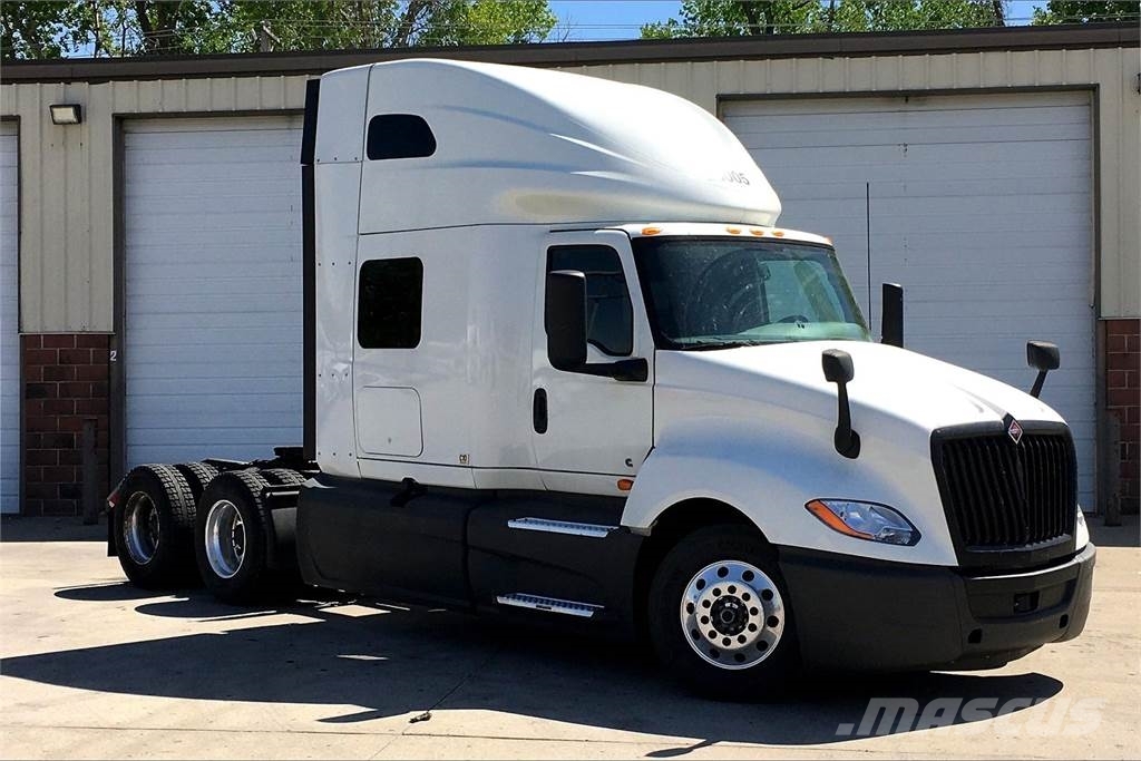 International LT625 6x4 Prime Movers