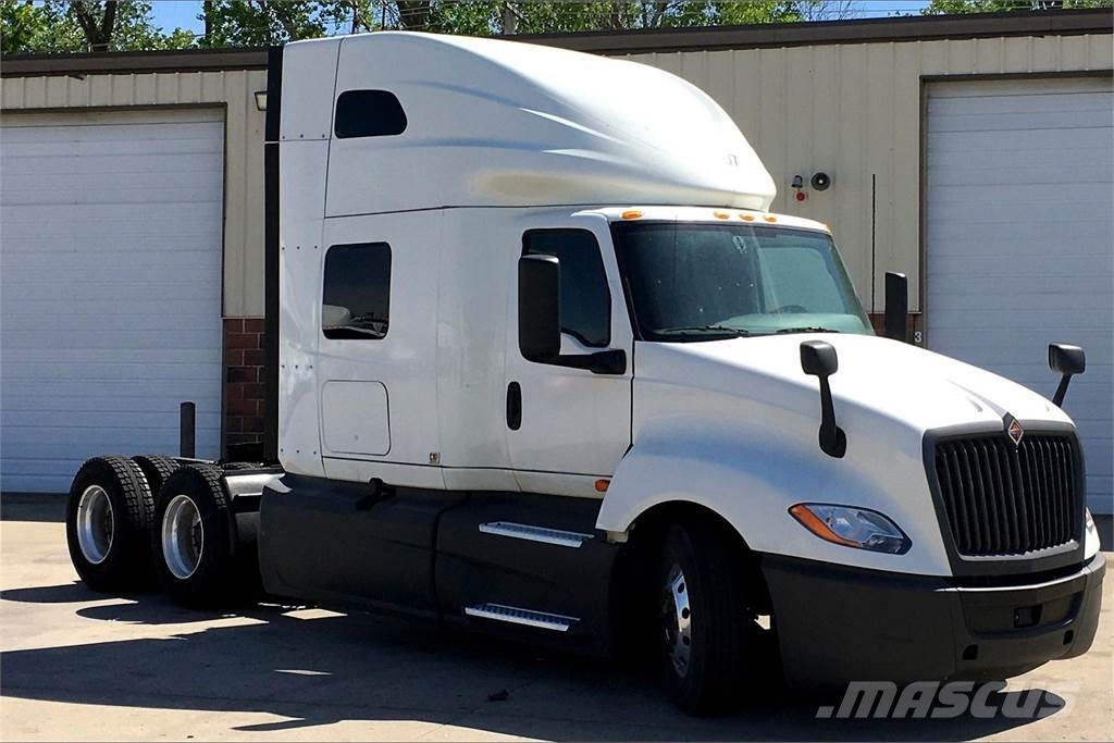 International LT625 6x4 Prime Movers