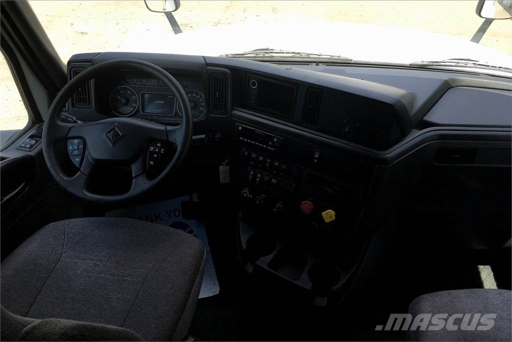 International LT625 6x4 Prime Movers