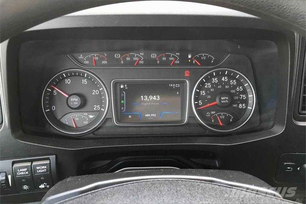 International LT625 6x4 Prime Movers