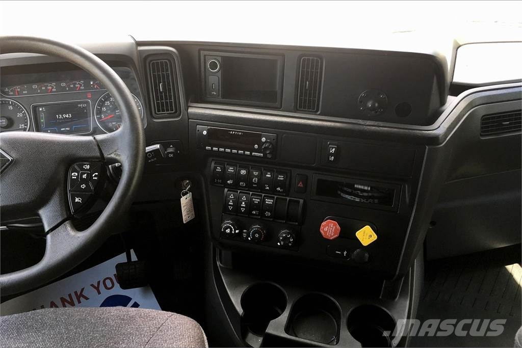 International LT625 6x4 Prime Movers